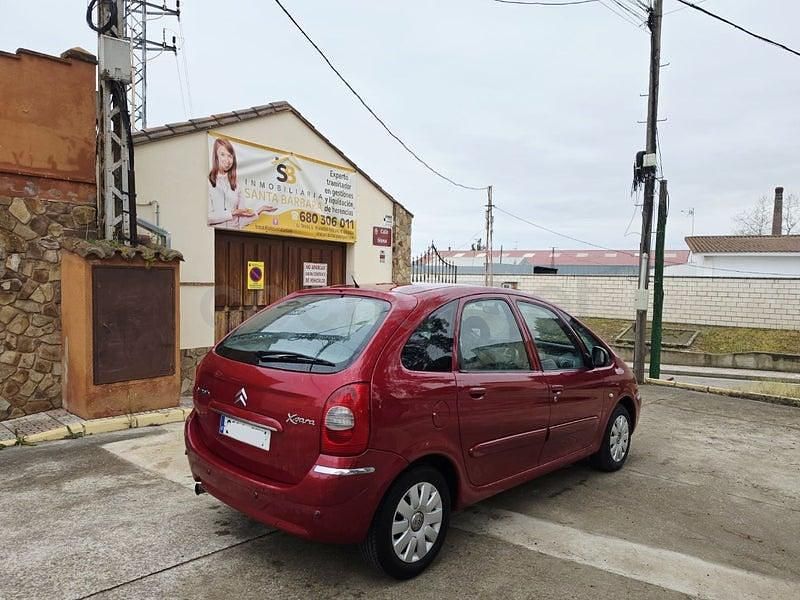 Usado Citroën Xsara Picasso 110 CV (80 kW) 2010 Granate Monovolumen