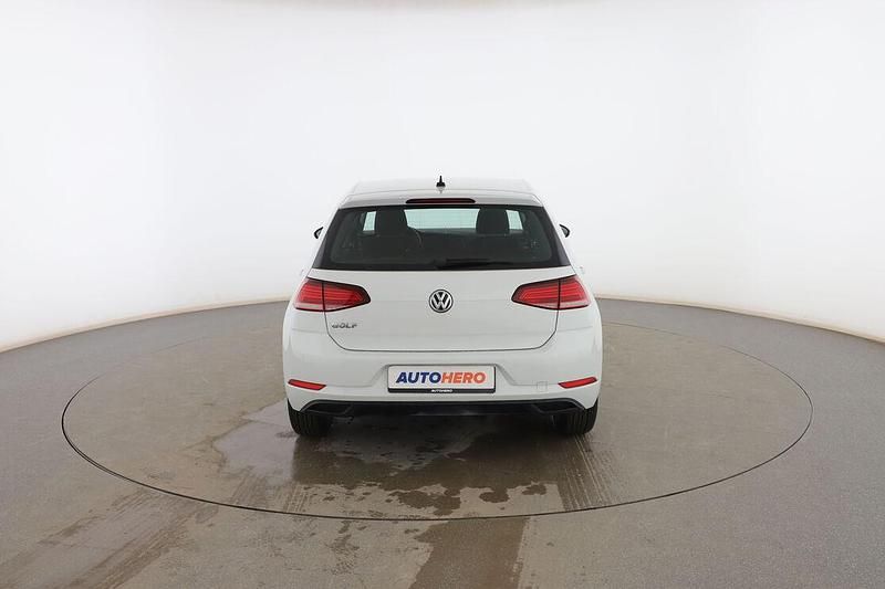Usado VW Golf VII 110 CV (80 kW) 2018 Blanco Utilitario