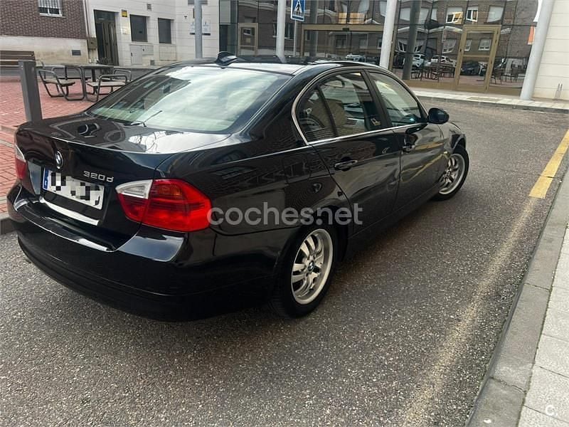 Usado BMW 320 163 CV (119 kW) 2006 Negro Berlina