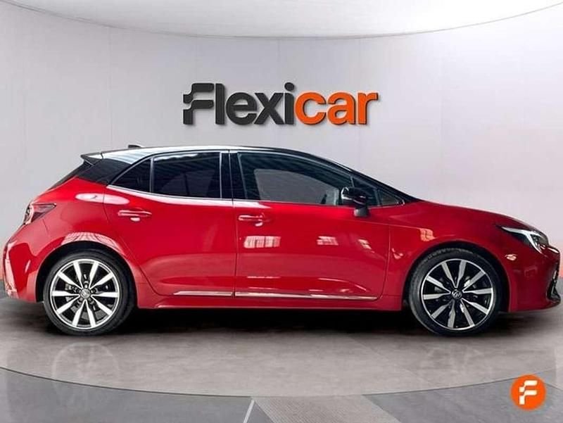 Usado Toyota Corolla Business Edition 140 CV (102 kW) 2023 Rojo Utilitario