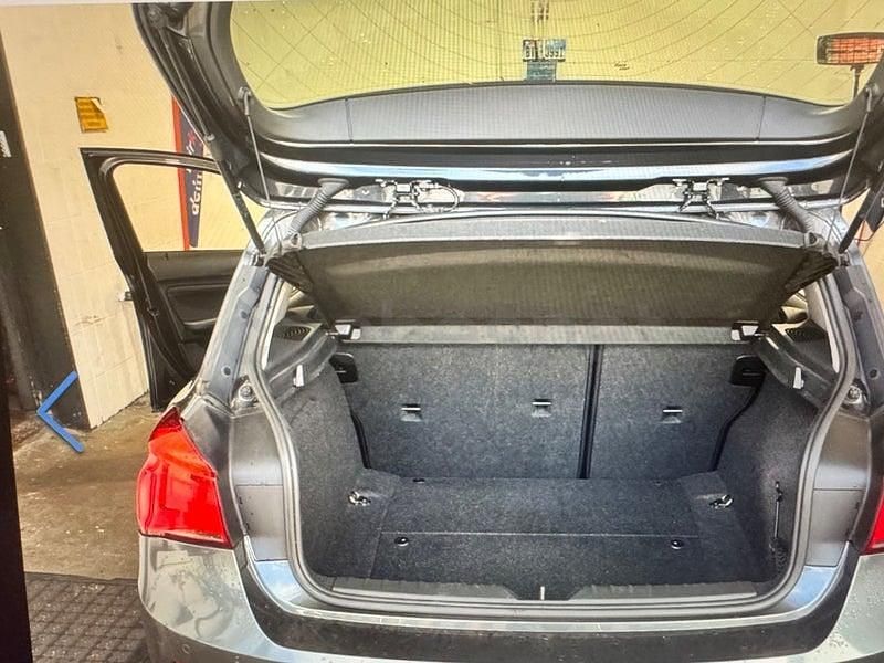 Usado BMW 118 136 CV (100 kW) 2017 Gris / plata Utilitario