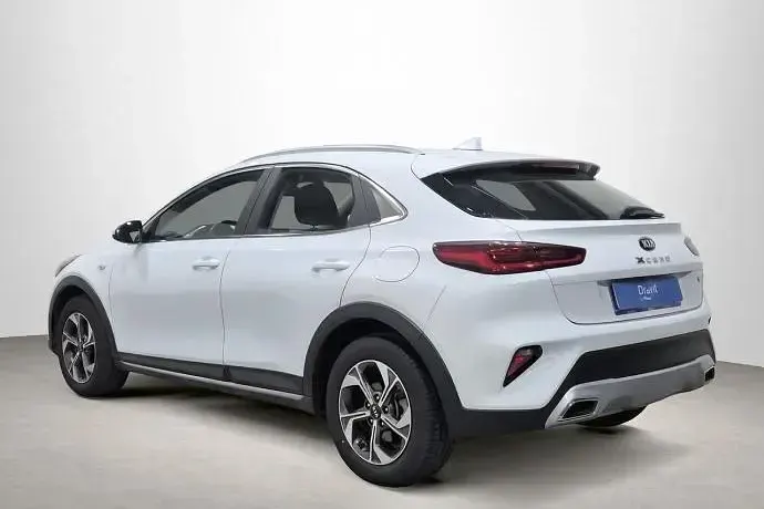 Usado Kia XCeed 136 CV (100 kW) 2021 Blanco SUV