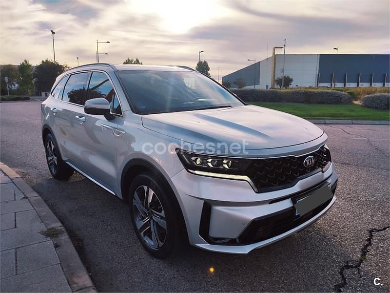Gris / plata Usado 2021 Kia Sorento SUV | 30.900 € (Caro) - Imagen 1/4