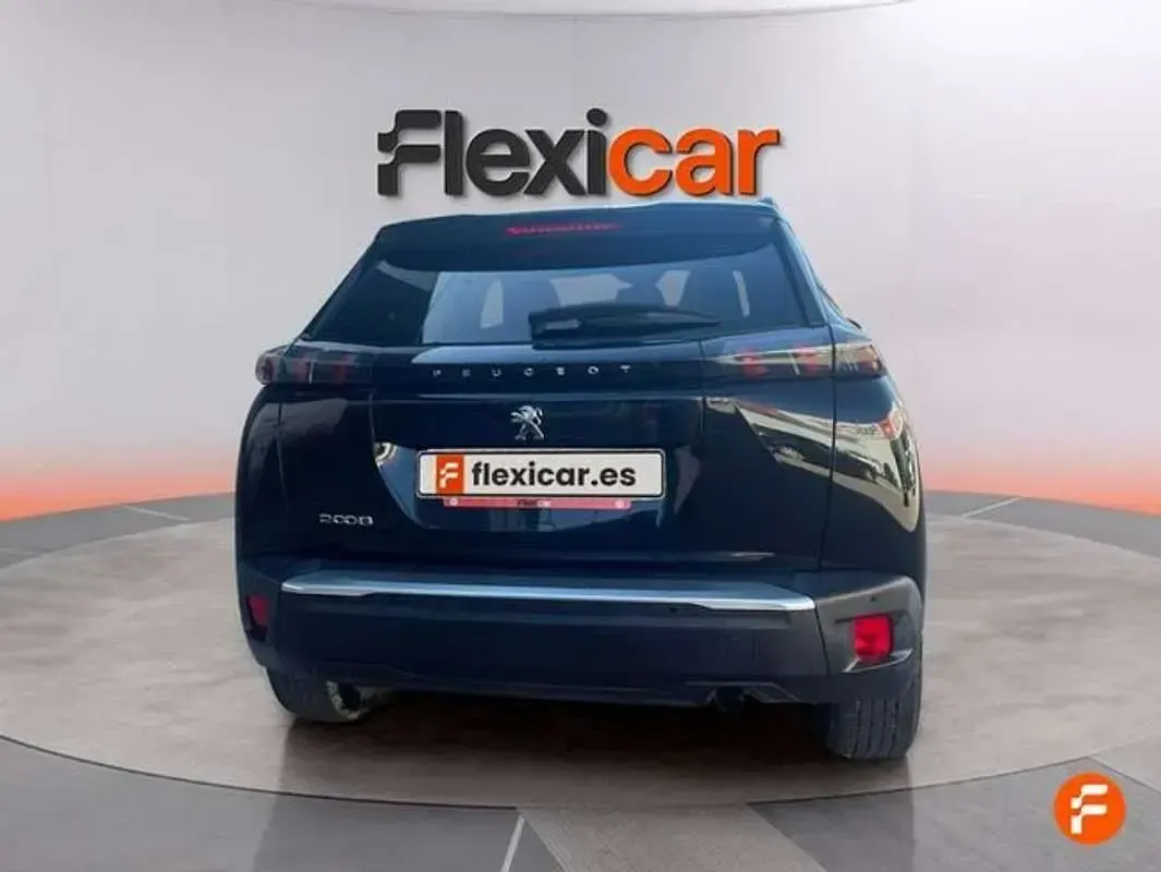 Usado Peugeot 2008 Allure 101 CV (74 kW) 2022 Negro SUV