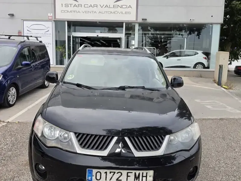 Usado Mitsubishi Outlander 140 CV (102 kW) 2007 Negro SUV