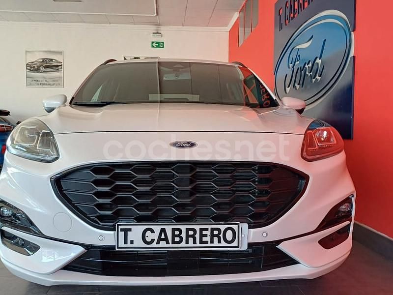 Usado Ford Kuga ST-Line 150 CV (110 kW) 2022 Blanco SUV