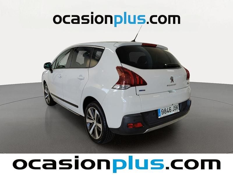 Usado Peugeot 3008 Allure 130 CV (95 kW) 2016 Blanco SUV