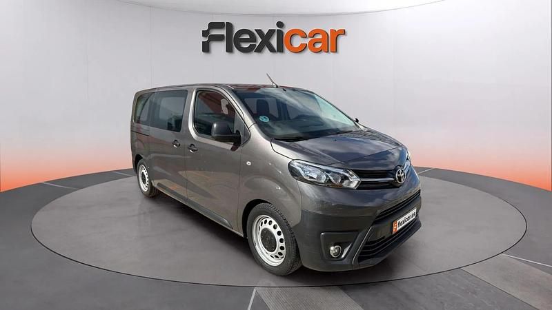 Usado Toyota Proace Comfort 120 CV (88 kW) 2022 Gris Monovolumen