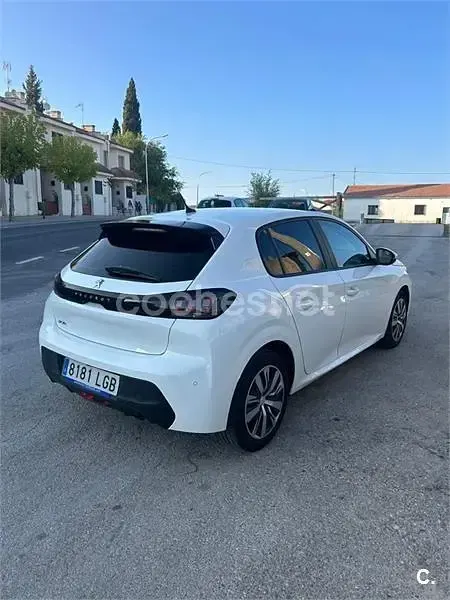 Usado Peugeot 208 Active 100 CV (73 kW) 2020 Blanco Utilitario