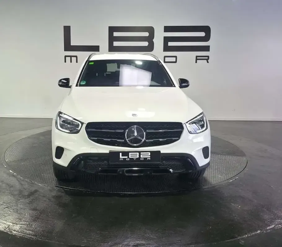 Usado Mercedes GLC300e 321 CV (236 kW) 2022 Blanco SUV