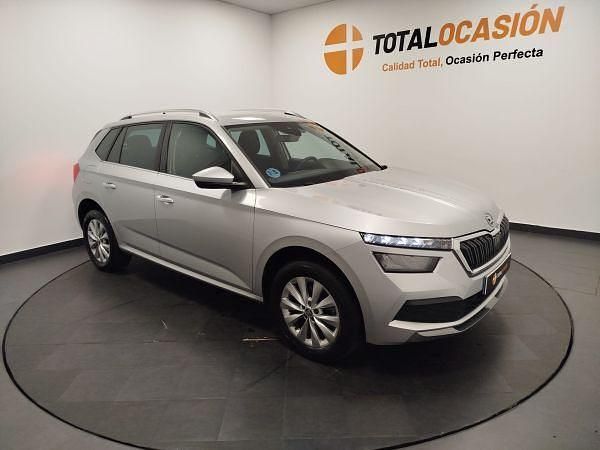 Usado Skoda Kamiq 110 CV (80 kW) 2022 Gris / plata SUV