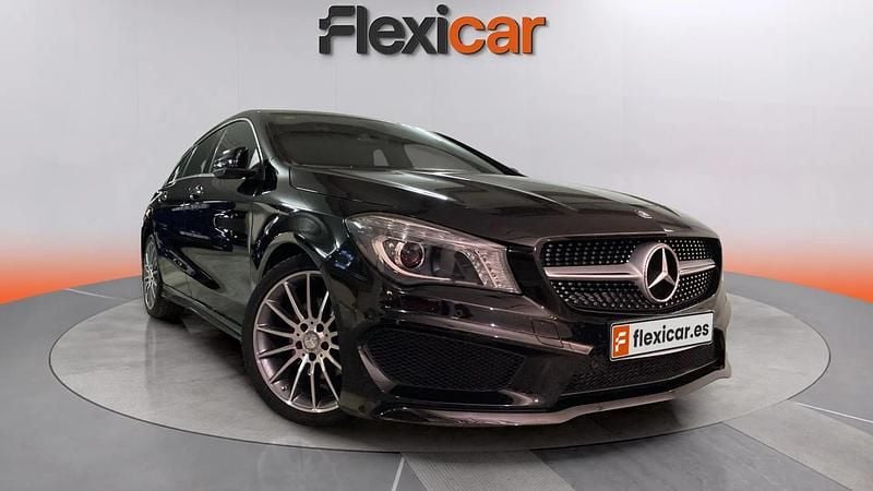 Negro Usado 2016 Mercedes CLA200 Shooting Brake Familiar | 18.390 € (Buen precio) - Imagen 1/4