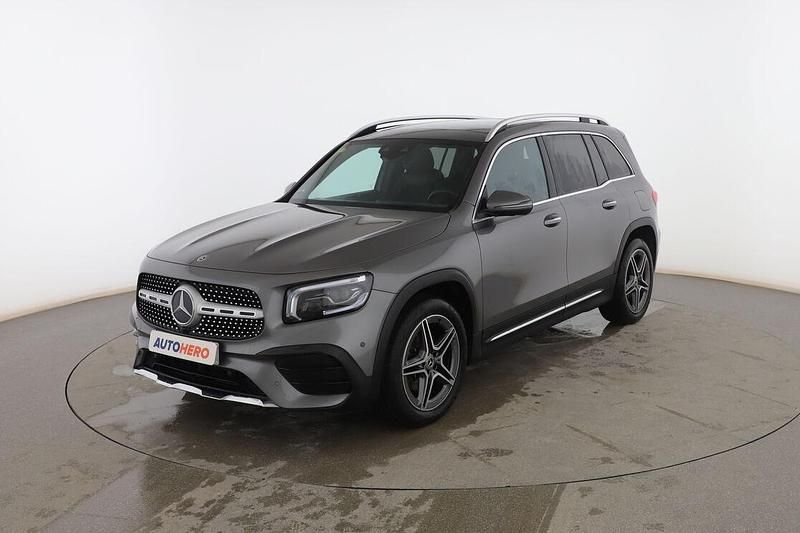 Usado Mercedes GLB200 AMG line 163 CV (119 kW) 2020 Gris SUV