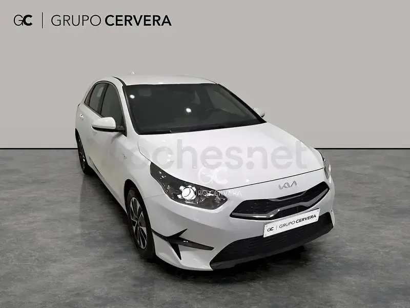 Usado Kia Ceed 100 CV (73 kW) 2025 Blanco Utilitario