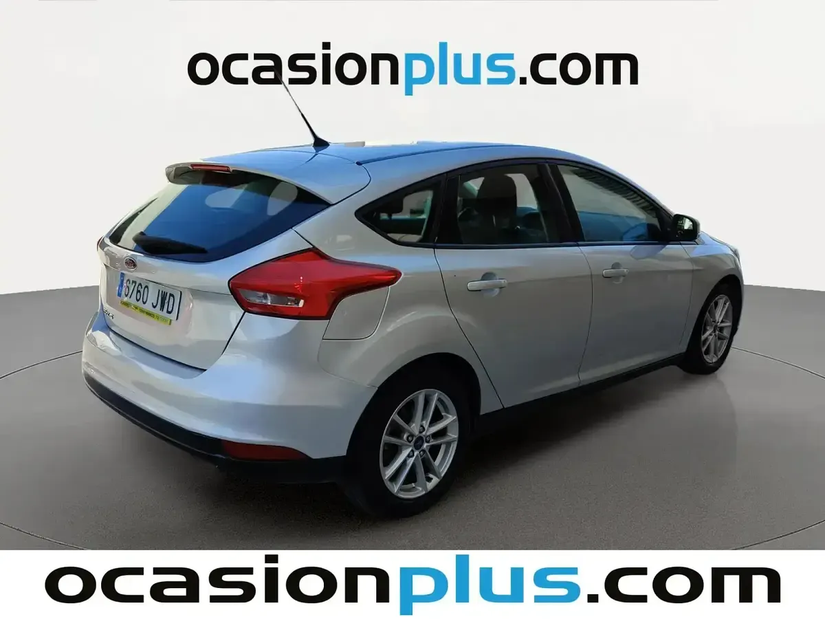 Usado Ford Focus Trend+ 125 CV (91 kW) 2017 Gris