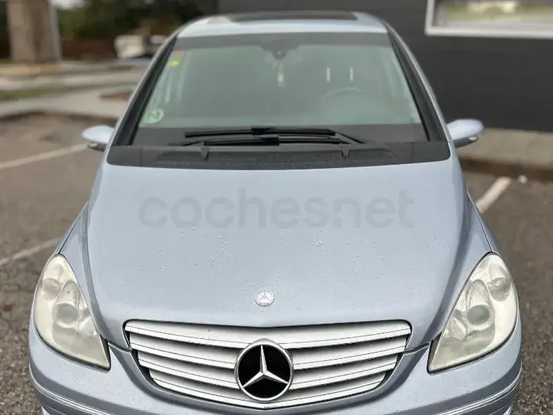 Usado Mercedes B200 140 CV (102 kW) 2006 Azul Monovolumen