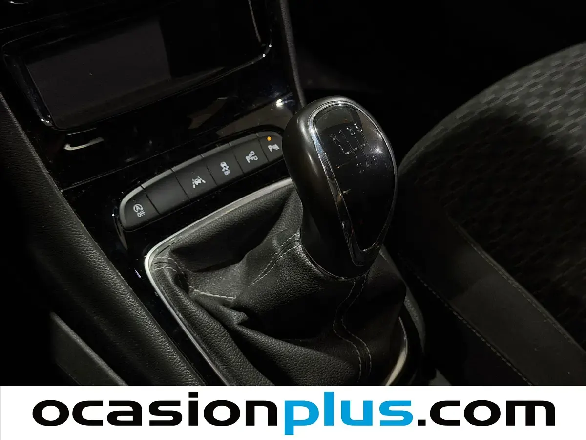 Usado Opel Astra Edition 110 CV (80 kW) 2021 Gris plata Utilitario