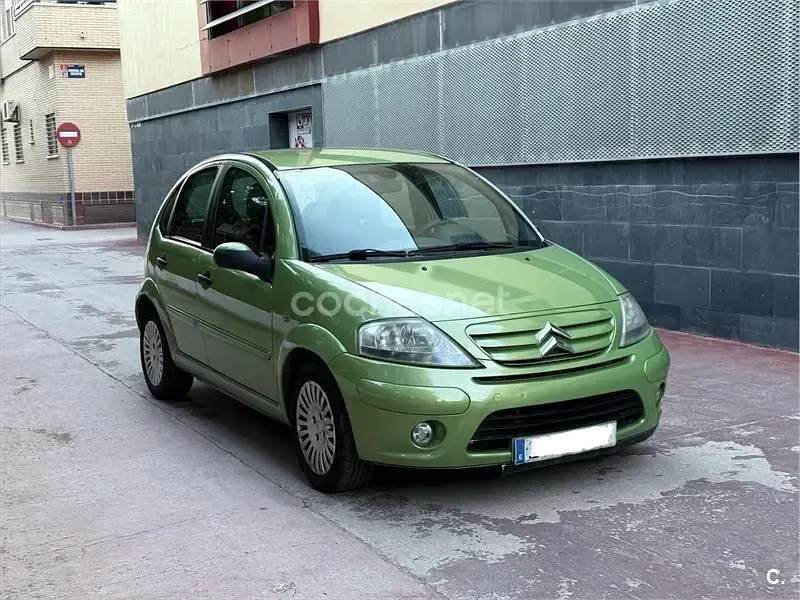 Usado Citroën C3 70 CV (51 kW) 2005 Verde Berlina