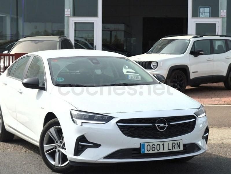 Usado Opel Insignia Business Edition 122 CV (89 kW) 2021 Blanco Berlina