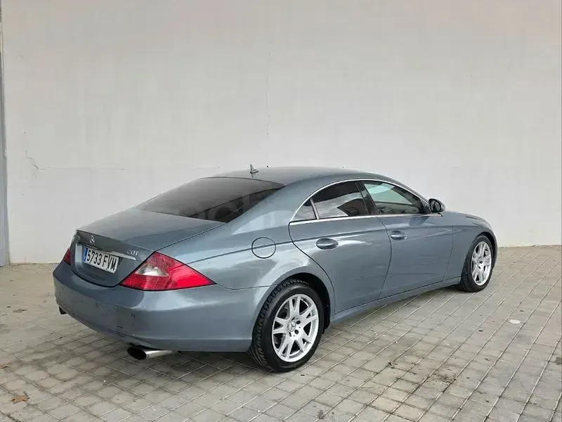 Usado Mercedes CLS320 224 CV (164 kW) 2007 Azul Coupe