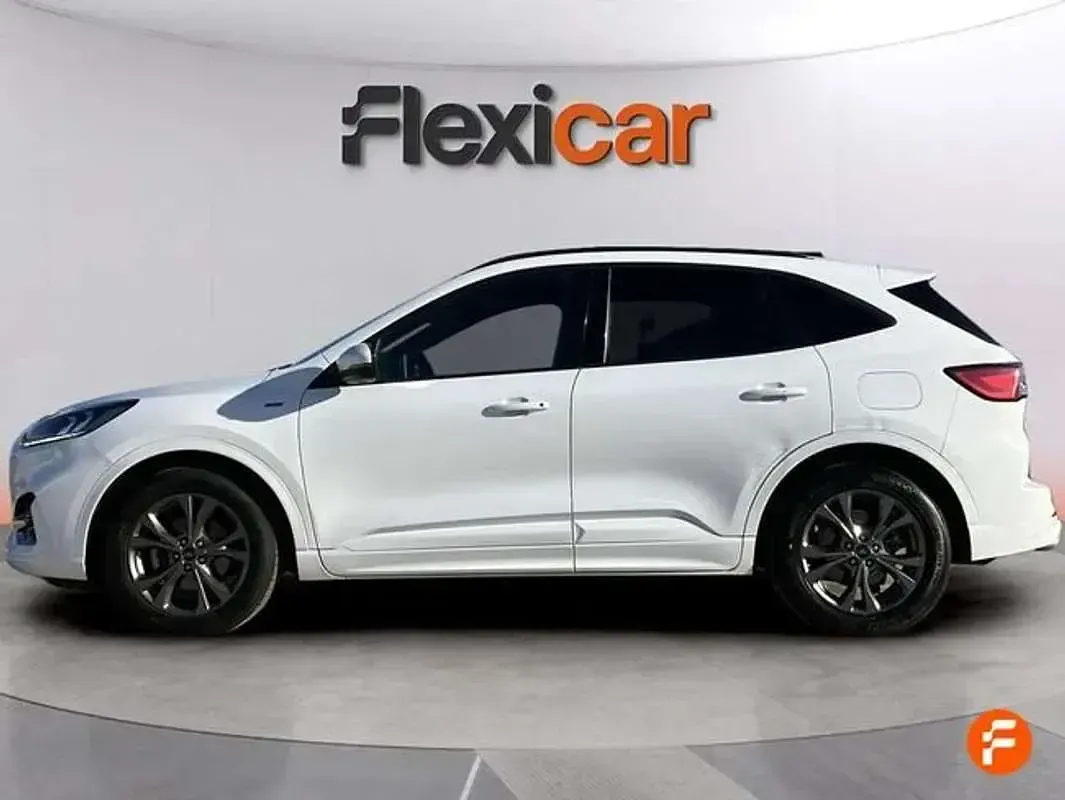 Używany Ford Kuga ST-Line 150 KM (110 kW) 2022 Biały SUV