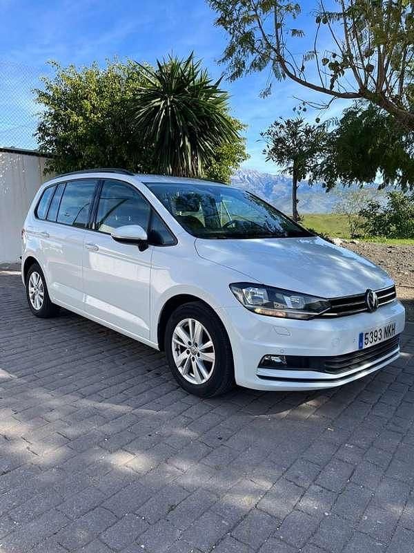 Usado VW Touran Business 110 CV (80 kW) 2019 Blanco Monovolumen