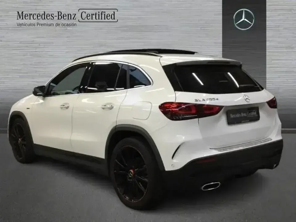 Käytetty Mercedes GLA200 Edition 1 150 HP (110 kW) 2021 Valkoinen Katumaasturi