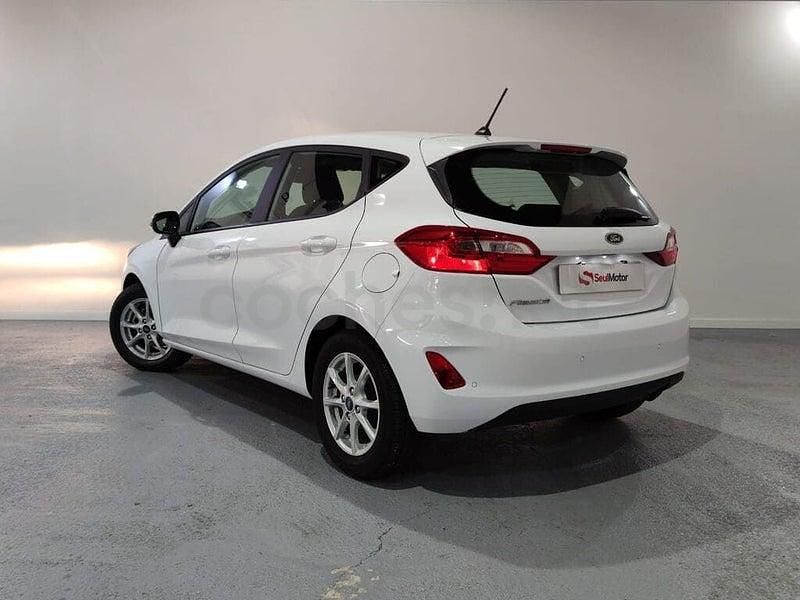 Usado Ford Fiesta Trend 75 CV (55 kW) 2022 Blanco Utilitario