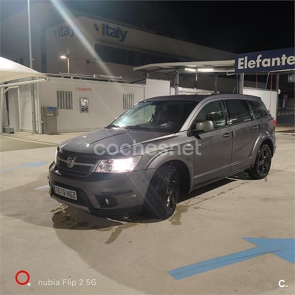 Usado Fiat Freemont Lounge 140 CV (102 kW) 2011 Gris / plata SUV