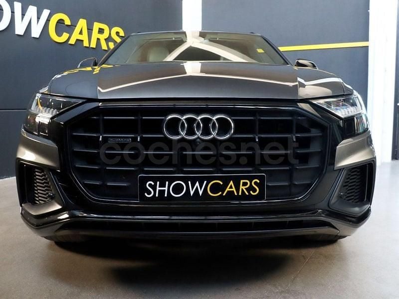 Usado Audi Q8 S-line plus 462 CV (339 kW) 2022 Gris / plata SUV