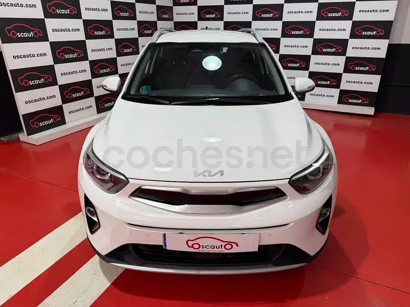 Usado Kia Stonic Plus 100 CV (73 kW) 2022 Blanco SUV