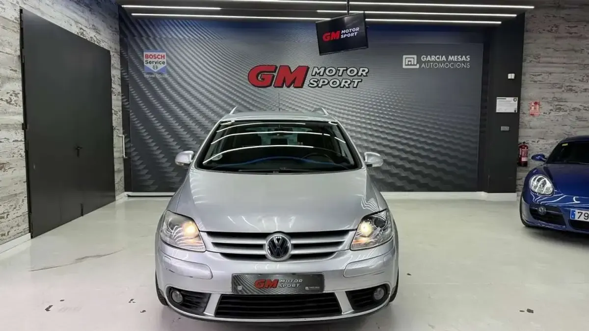 Usado VW Golf V GT 140 CV (102 kW) 2007 Gris Utilitario