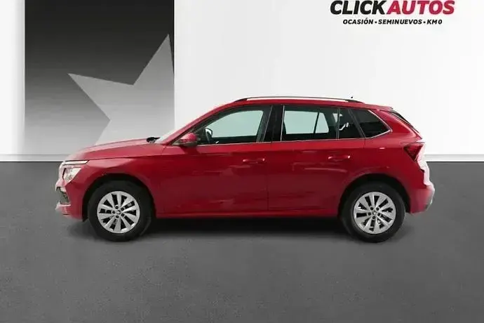 Usado Skoda Kamiq Selection 115 CV (84 kW) 2025 Rojo SUV