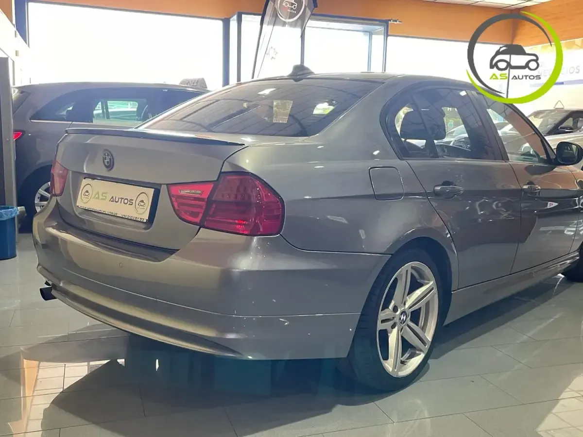 Usado BMW 316 Comfort Edition 115 CV (84 kW) 2010 Gris Berlina