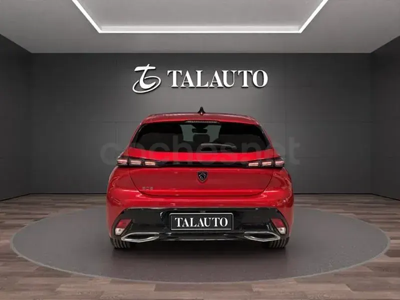 Usado Peugeot 308 Allure 130 CV (95 kW) 2024 Rojo Berlina