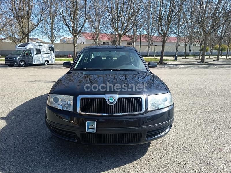 Usado Skoda Superb Elegance 130 CV (95 kW) 2003 Negro Berlina