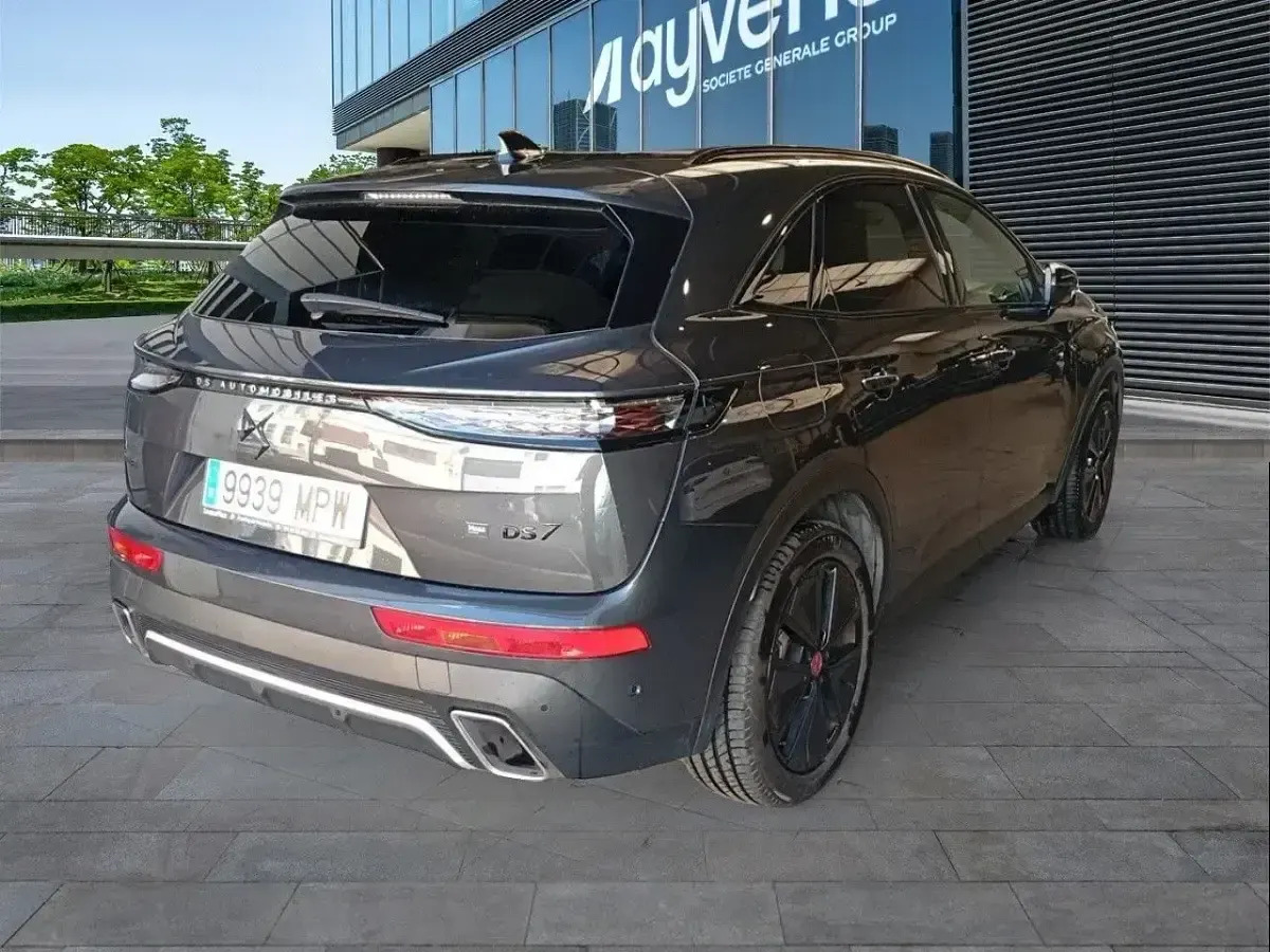 Usado DS Automobiles DS7 Crossback Performance 226 CV (166 kW) 2024 Gris SUV