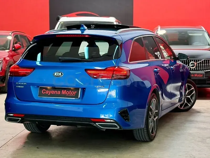 Usado Kia Ceed GT GT-Line 140 CV (102 kW) 2019 Azul Familiar