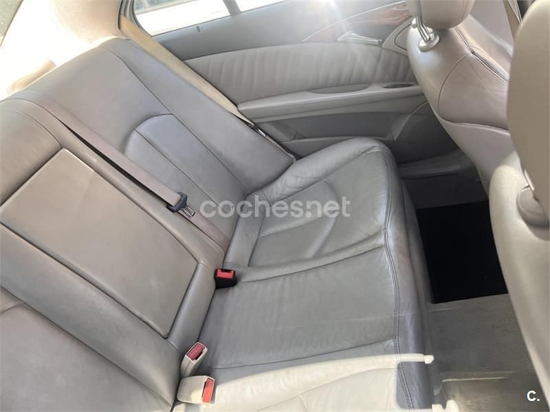 Negro Usado 2004 Mercedes E320 Elegance Berlina | 3600 € (Buen precio) - Imagen 1/3