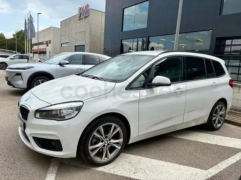 Usado BMW 218 150 CV (110 kW) 2016 Blanco Familiar