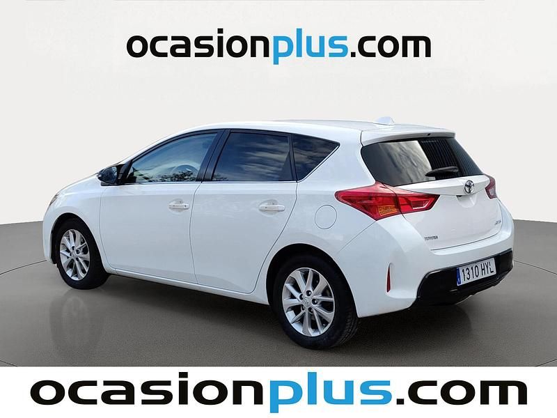 Usado Toyota Auris Active 90 CV (66 kW) 2014 Blanco Utilitario