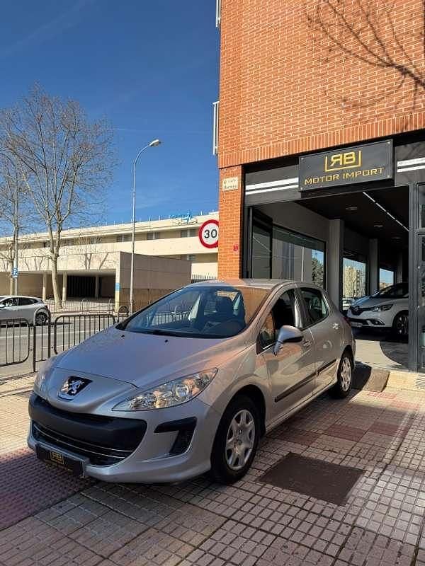 Usado Peugeot 308 Premium 120 CV (88 kW) 2008 Gris Utilitario