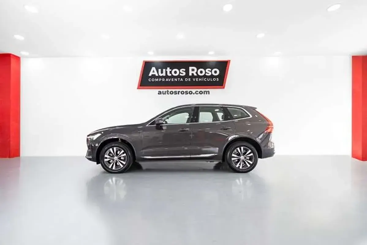 Usado Volvo XC60 Inscription 341 CV (250 kW) 2021 Gris / plata SUV