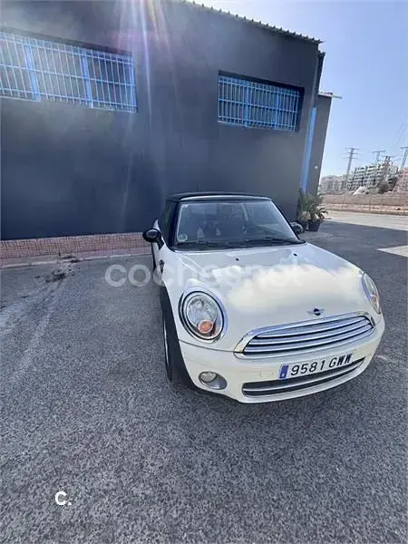 Usado Mini Cooper D 111 CV (81 kW) 2010 Beige Utilitario
