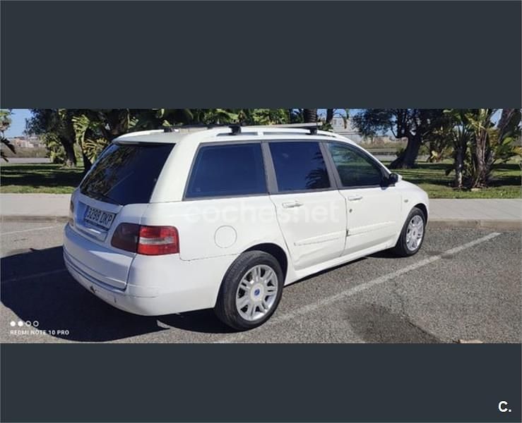 Usado Fiat Stilo Active 100 CV (73 kW) 2005 Blanco Familiar