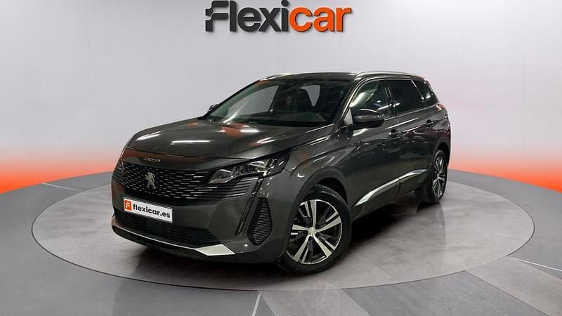 Usado Peugeot 5008 Allure 131 CV (96 kW) 2021 Gris SUV