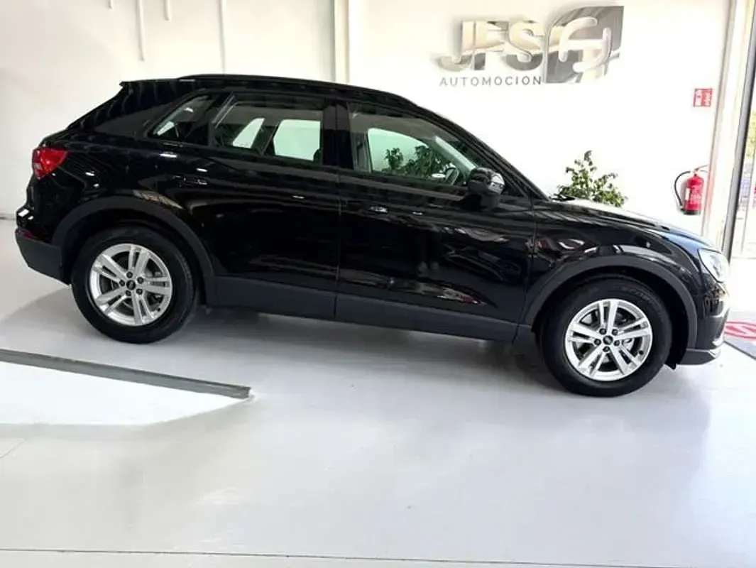 Usado Audi Q3 150 CV (110 kW) 2021 Negro SUV