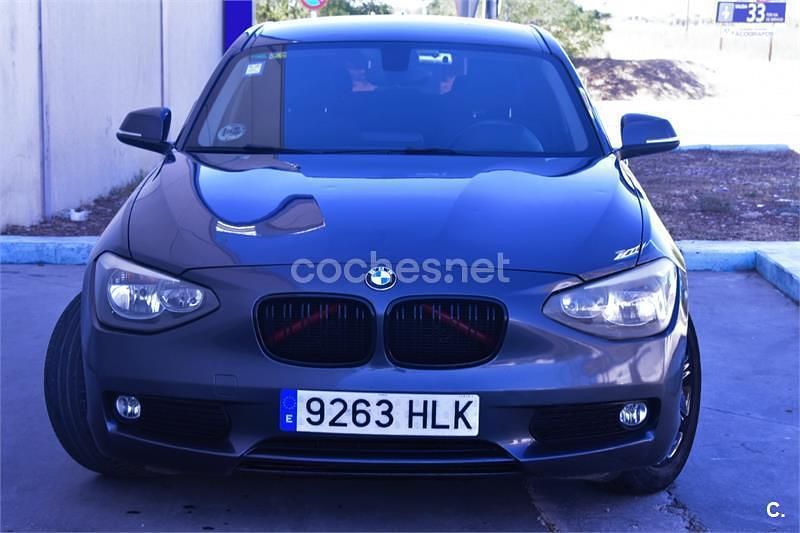 Gris / plata Usado 2012 BMW 116 Efficient Dynamics Utilitario | 6799 € (Precio justo) - Imagen 1/4