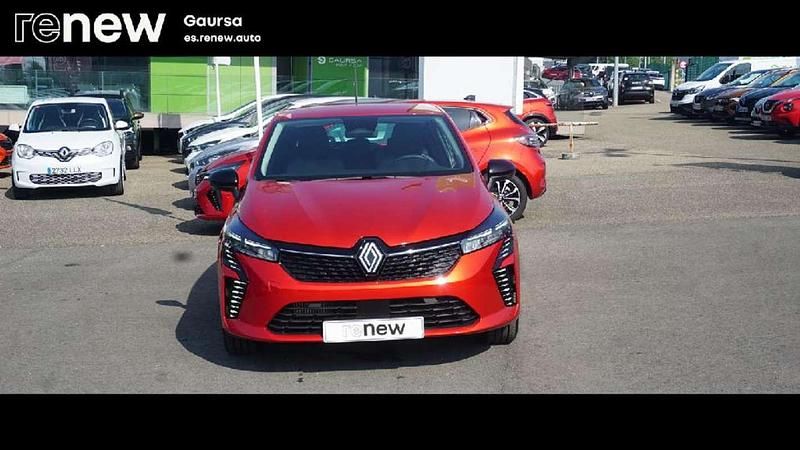 Begagnad Renault Clio V Evolution 90 HK (66 kW) 2024 Röd Sedan