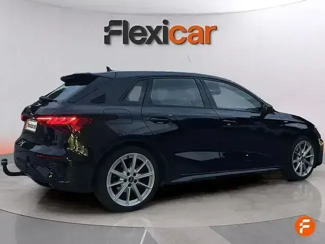 Käytetty Audi A3 116 HP (85 kW) 2021 Musta Sedan